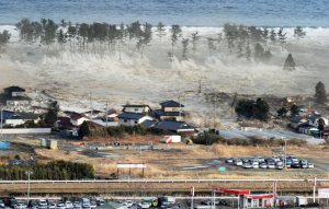 Tsunami à Natori ( Japon )photo source:http://lcbr2.com